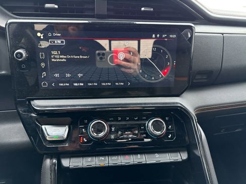 Used 2024 GMC Sierra 3500 AT4 w/ AT4 Premium Plus Package image 9