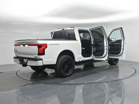 Used 2023 Ford F150 Lightning Platinum image 33