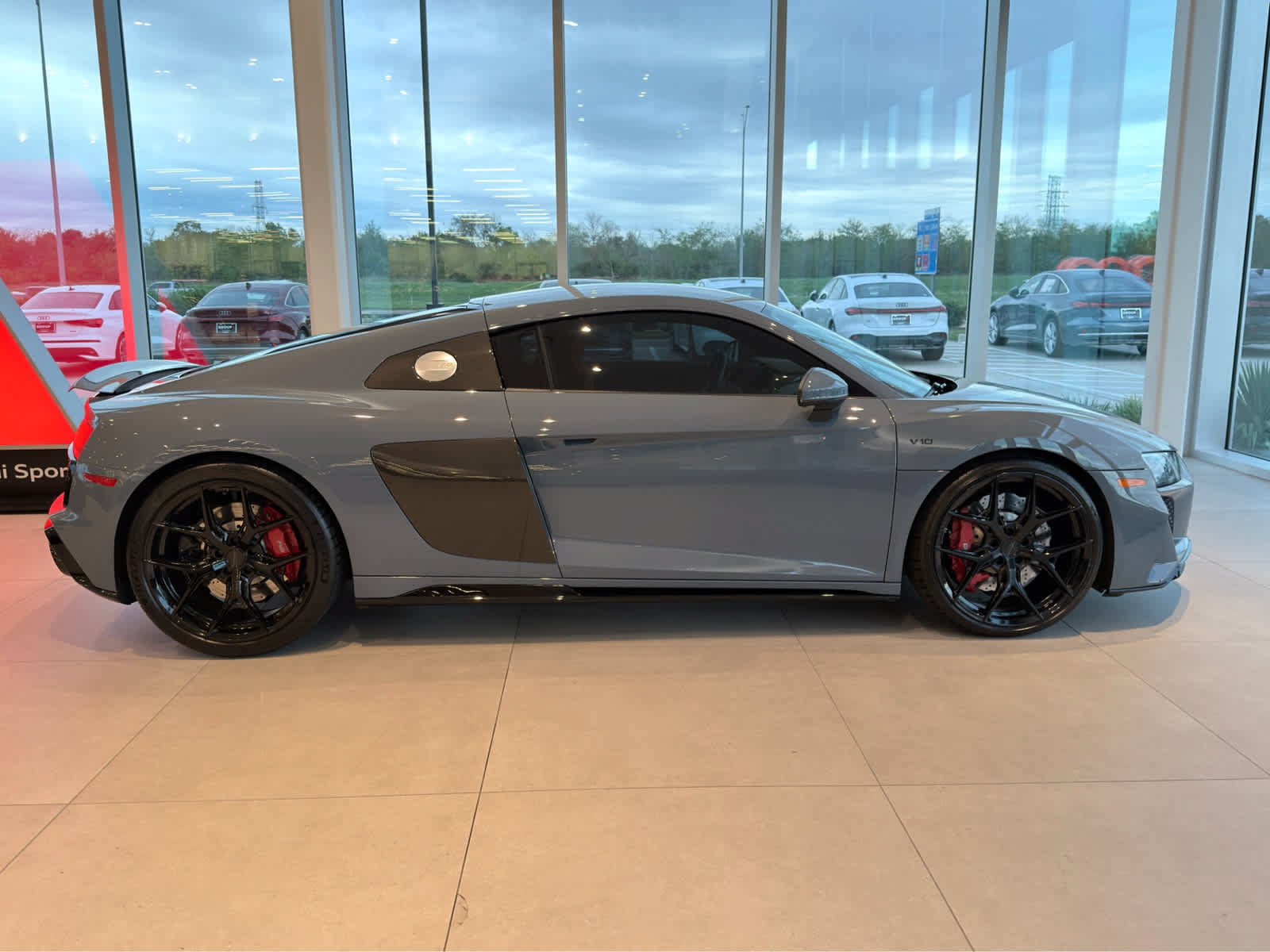 Certified 2022 Audi R8 V10 performance RWD image 4