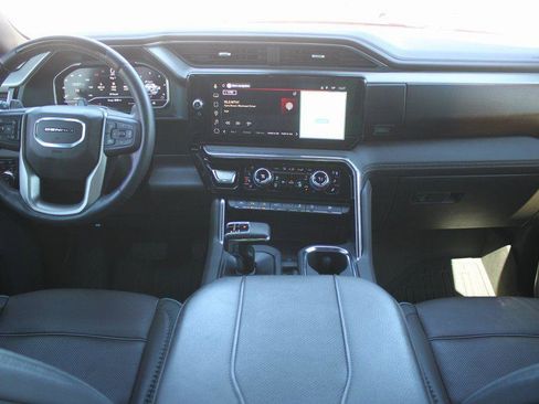 Used 2024 GMC Sierra 1500 Denali AWD/4WD image 8
