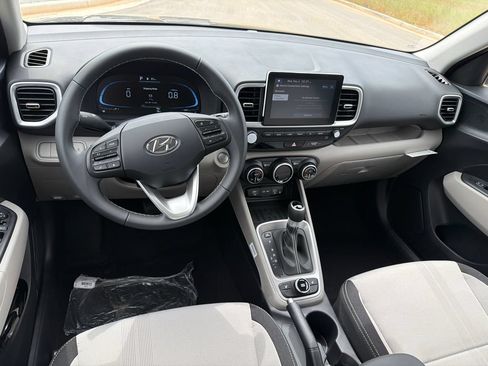 New 2026 Hyundai Venue SEL FWD image 23