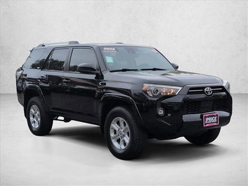 Used 2022 Toyota 4Runner SR5 AWD/4WD image 3