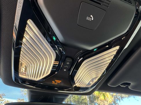 Used 2024 BMW 330e image 26