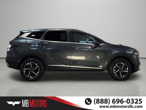 Used 2023 Kia Sportage LX AWD/4WD image 5