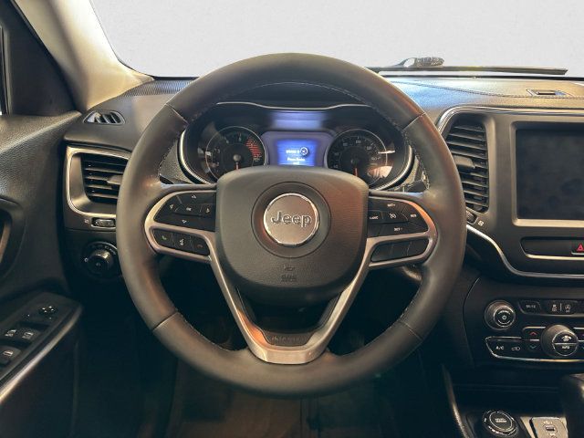 Used 2022 Jeep Cherokee Latitude Lux w/ Mopar Interior Package AWD/4WD image 13