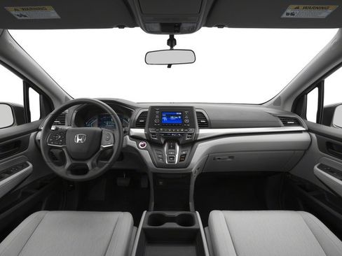Used 2018 Honda Odyssey LX image 4