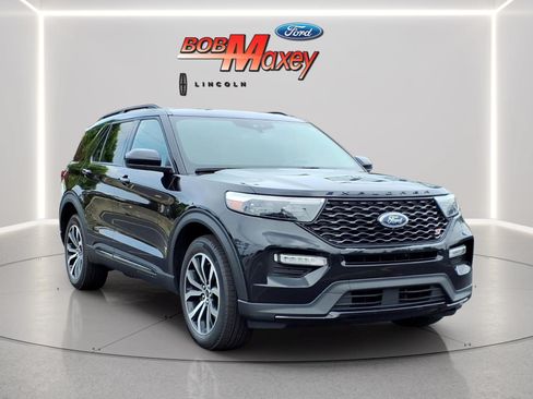 Used 2023 Ford Explorer ST AWD/4WD image 3