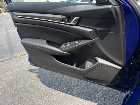 Used 2022 Honda Accord Sport image 26