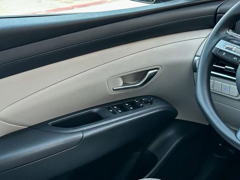 Used 2025 Hyundai Tucson SE image 25