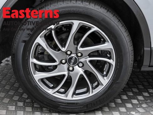 Used 2022 Lincoln Corsair AWD w/ Equipment Group 101A image 32