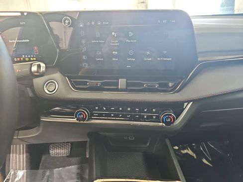Certified 2025 Chevrolet Equinox RS w/ Safety and Technology Package FWD image 25