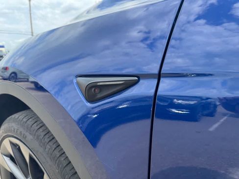 Used 2024 Tesla Model Y Long Range AWD/4WD image 15