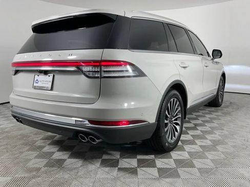 Used 2020 Lincoln Aviator Reserve w/ Equipment Group 201A RWD image 9