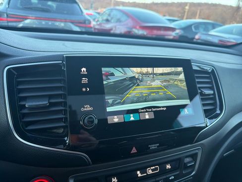 Used 2022 Honda Pilot TrailSport image 29