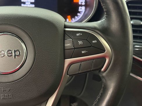 Used 2020 Jeep Grand Cherokee Limited AWD/4WD image 30