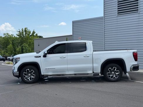 Used 2023 GMC Sierra 1500 SLT w/ SLT Premium Package AWD/4WD image 12
