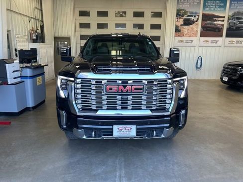 Used 2024 GMC Sierra 3500 Denali w/ Denali Reserve Package image 3