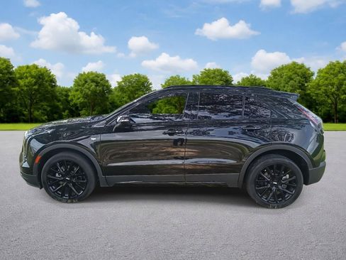 Used 2022 Cadillac XT4 Sport w/ LPO, ONYX Package FWD image 4