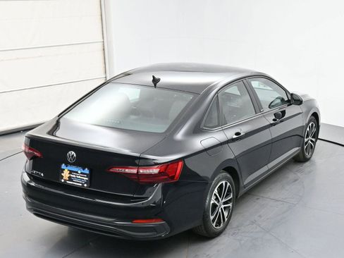 Used 2023 Volkswagen Jetta Sport FWD image 31