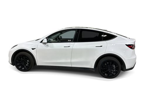 Certified 2023 Tesla Model Y Long Range AWD/4WD image 3