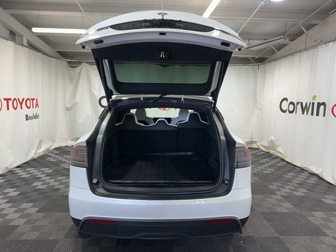 Used 2022 Tesla Model X image 16