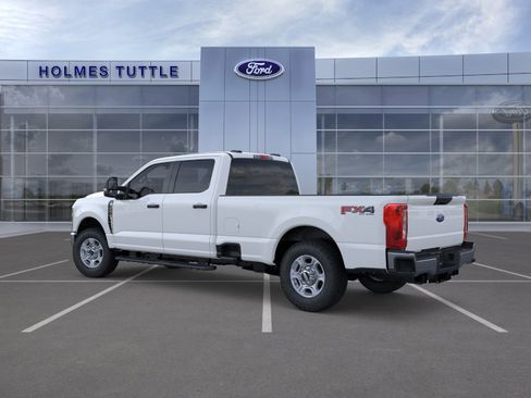 New 2026 Ford F350 XLT w/ FX4 Off-Road Package AWD/4WD image 4