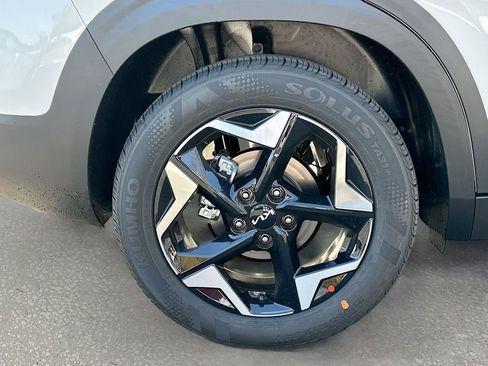 New 2026 Kia Seltos S image 29