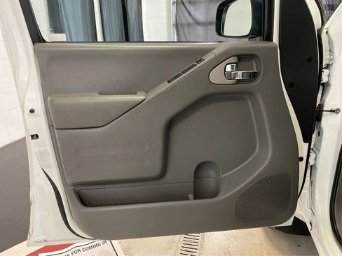Used 2019 Nissan Frontier SV image 22