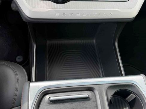 Used 2025 Ford Expedition Max Active image 21