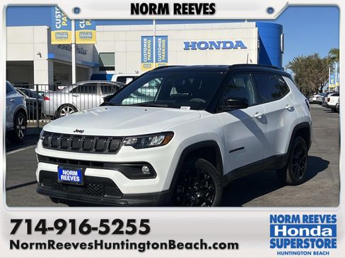 Used 2022 Jeep Compass Altitude image 1