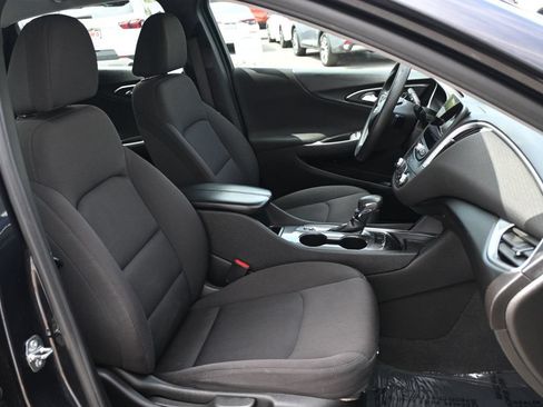 Used 2023 Chevrolet Malibu LT FWD image 14