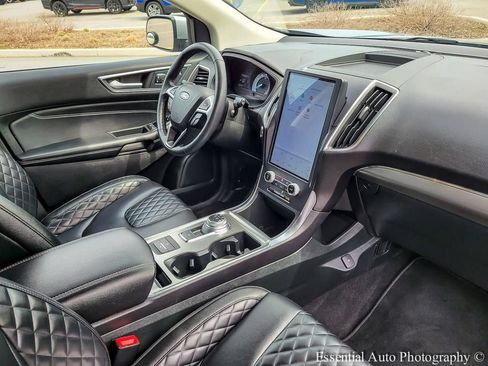 Used 2024 Ford Edge Titanium AWD/4WD image 32
