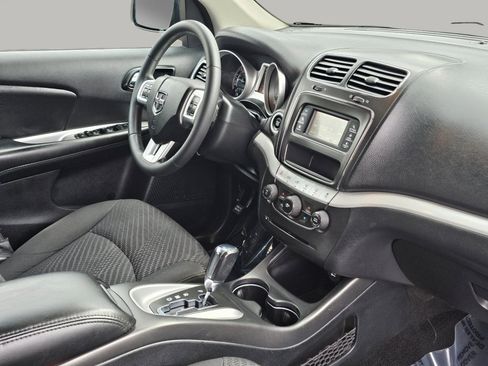 Used 2018 Dodge Journey SE w/ Popular Equipment Group image 27