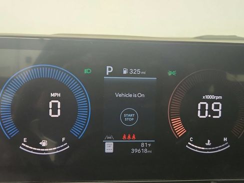 Used 2025 Hyundai Sonata SEL FWD image 28