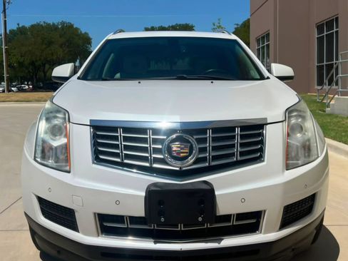 Used 2014 Cadillac SRX Luxury FWD image 2