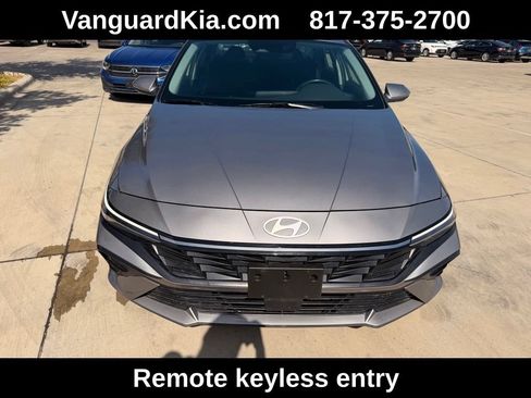 Used 2025 Hyundai Elantra SEL FWD image 7