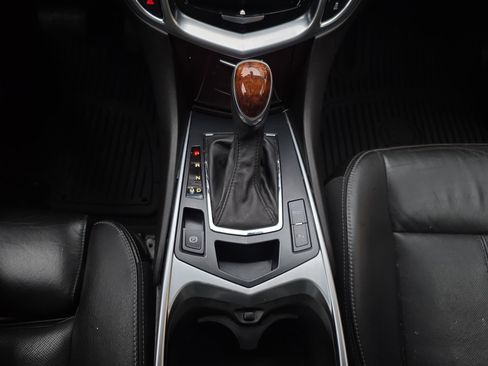 Used 2015 Cadillac SRX Luxury image 27