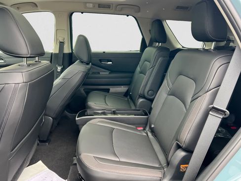 New 2026 Nissan Pathfinder SL AWD/4WD image 11