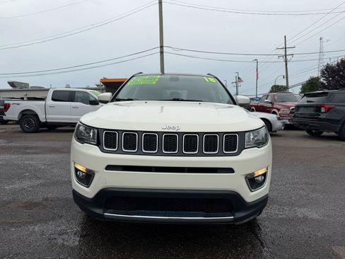 Used 2018 Jeep Compass Limited AWD/4WD image 5