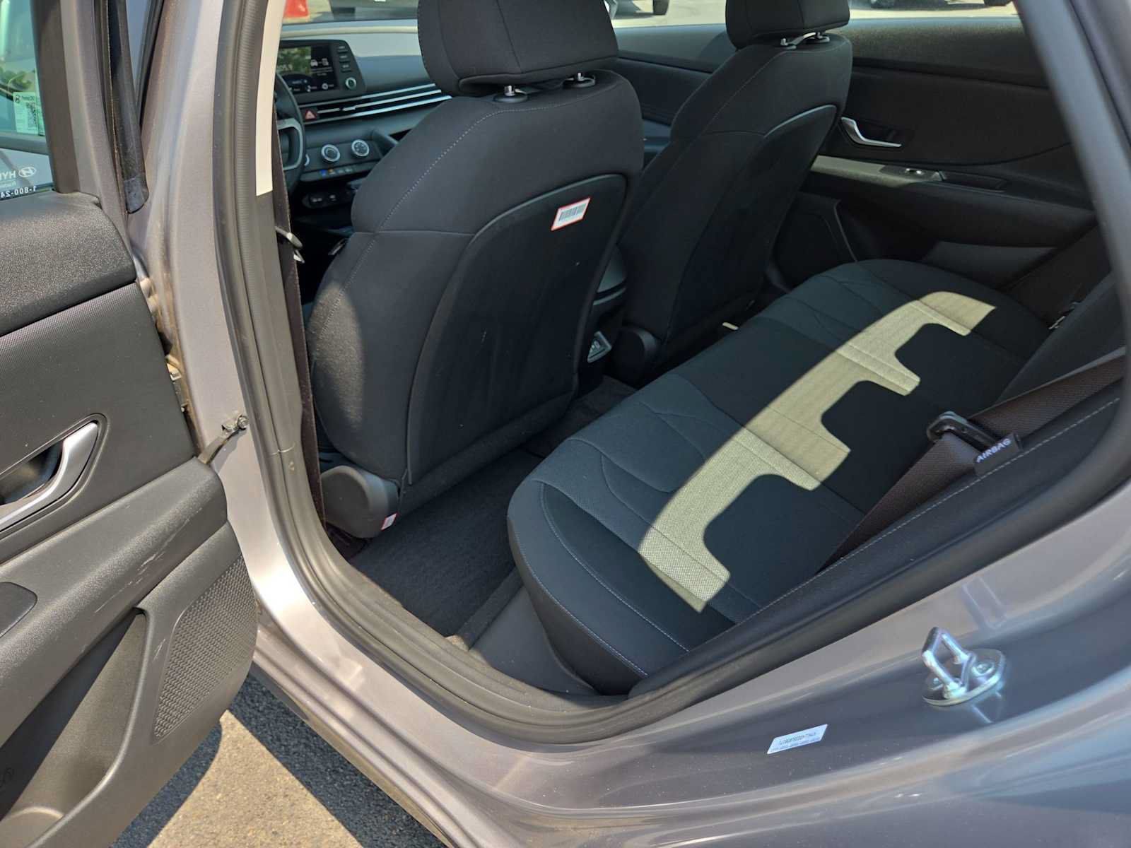 Used 2025 Hyundai Elantra SE FWD image 20