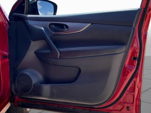 Used 2018 Nissan Rogue Sport S w/ S Appearance Package AWD/4WD image 22
