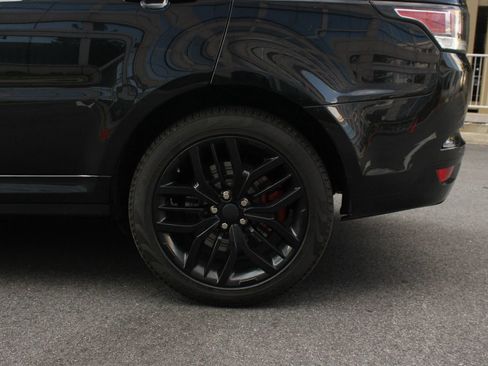 Used 2016 Land Rover Range Rover Sport SVR AWD/4WD image 10