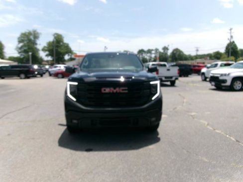 Used 2025 GMC Sierra 1500 Elevation AWD/4WD image 3
