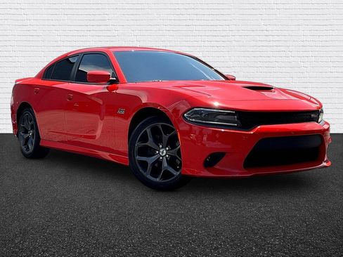 Used 2019 Dodge Charger GT RWD image 3