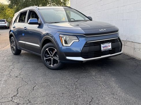 New 2025 Kia Niro EX image 2
