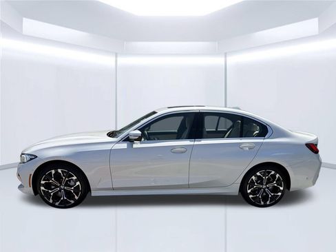 Used 2025 BMW 330i Sedan RWD image 3