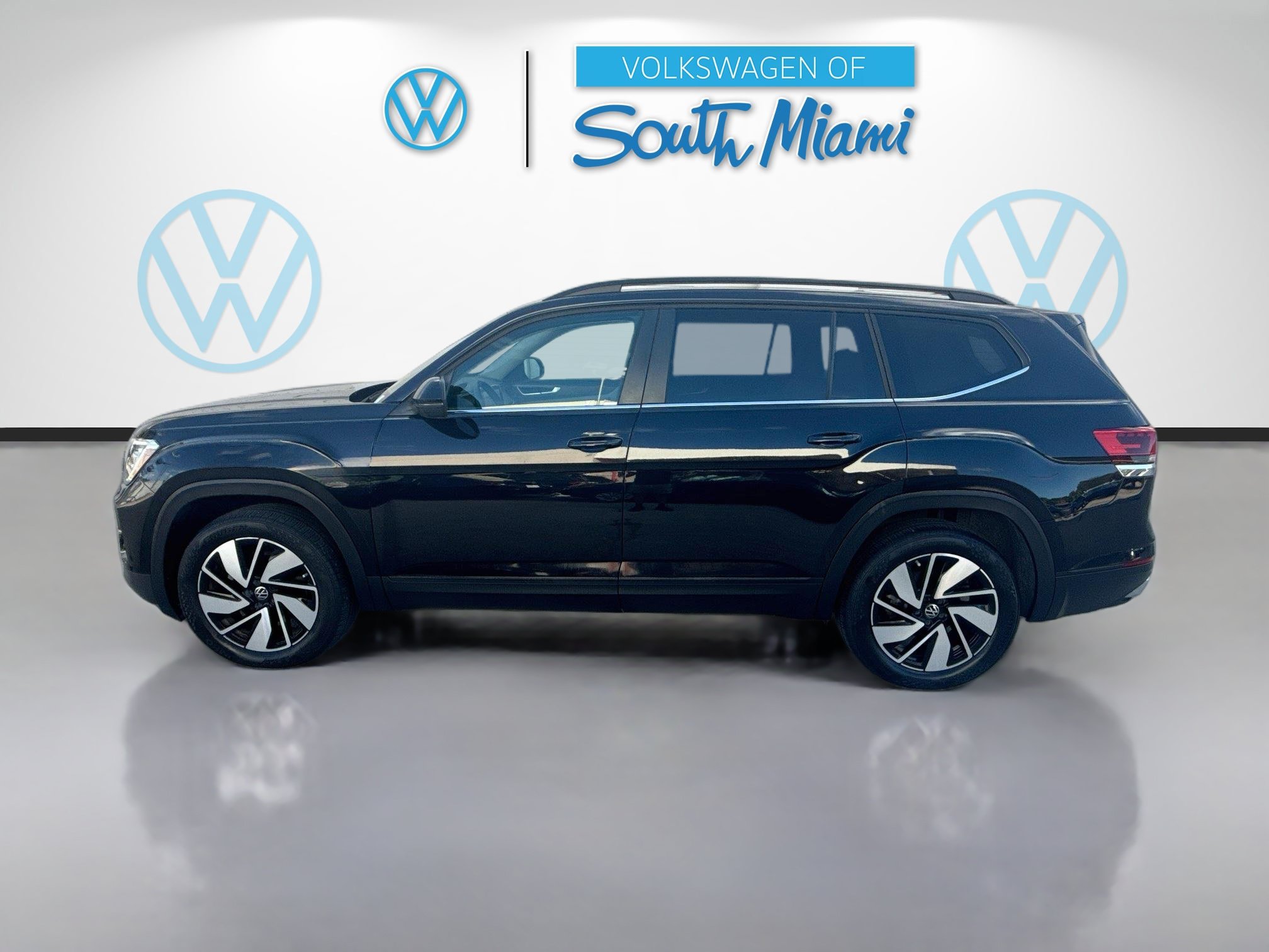 Certified 2024 Volkswagen Atlas SE FWD image 4