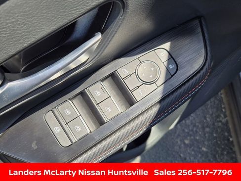 Used 2025 Nissan Kicks SR w/ Illumination Package image 20