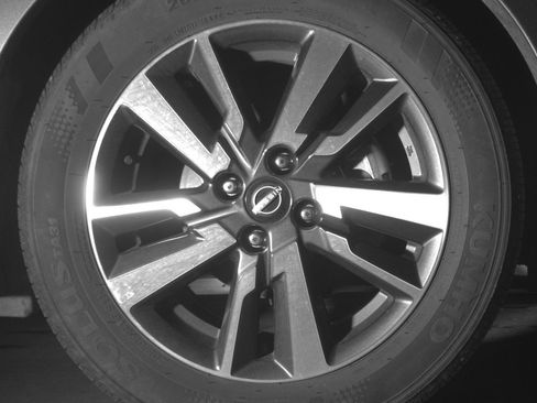 Used 2025 Nissan Versa SV FWD image 13