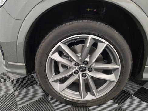 Certified 2025 Audi Q3 2.0T Premium w/ Convenience Package image 21